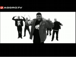 Sido´s Hands On Scooter "Beweg Dein Arsch" Video-Screenshot (Aggro.TV 2009) 